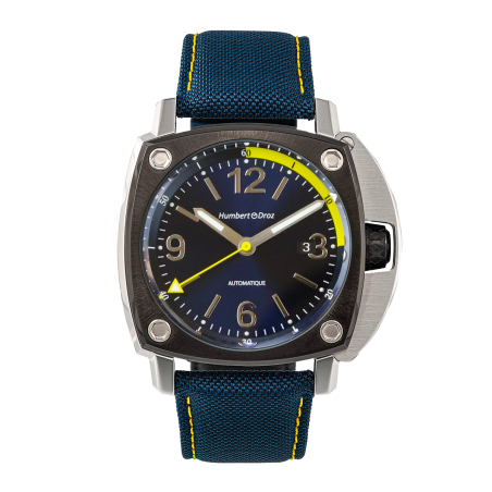Humbert Droz HD11 Messidor, boîtier en acier, lunette en PVD noire, cadran bleu et jaune et bracelet textile bleu.