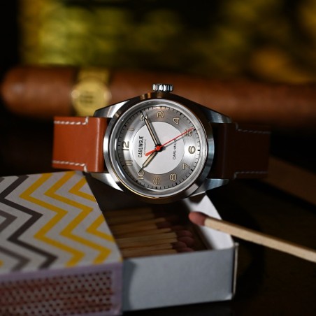 Montre automatique Française, modèle pour homme et femme au design sobre et élégant.