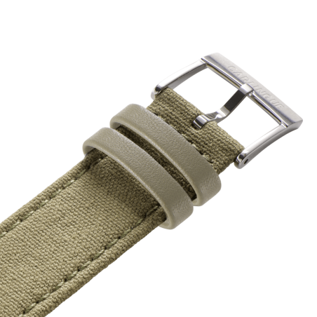Bracelet en toile résistant et confortable avec sa boucle ardillon signée Carlingue.