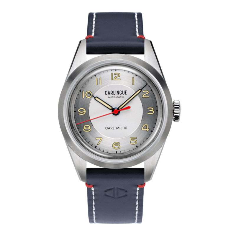 Montre française Carlingue Military 01 CT-003-C avec son bracelet en cuir bleu et surpiqûres blanches.