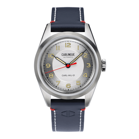 Montre française Carlingue Military 01 CT-003-C avec son bracelet en cuir bleu et surpiqûres blanches.
