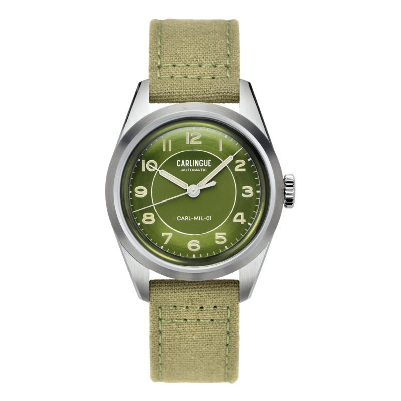 Montre automatique Carlingue Military 01 CT-003-D avec son cadran vert olive et son bracelet en toile vert kaki.
