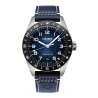 Montre Française Carlingue Aviation 01 CT-002-C, cadran noir et bleu, lunette noire et bracelet en cuir bleu.